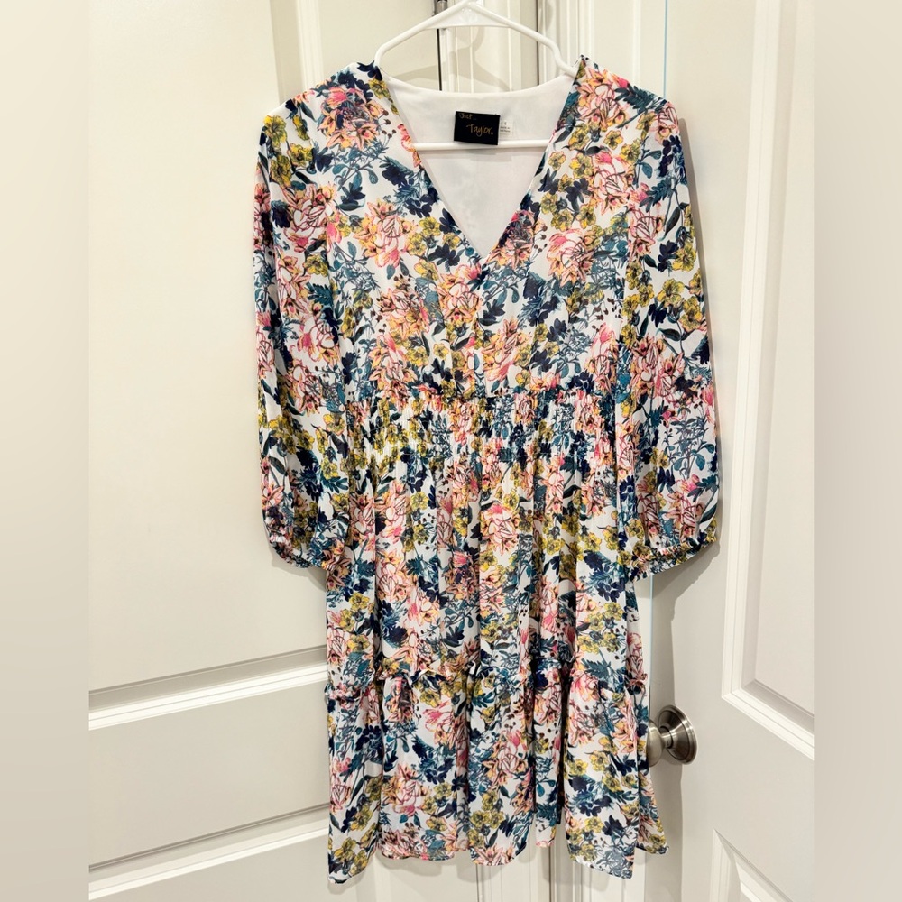Women’s Just Taylor Floral V-Neck Dress size 4